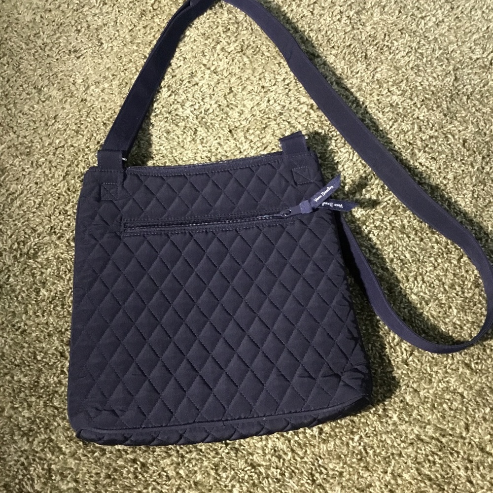 Vera Bradley Crossbody Hipster navy with red roses on the lining.